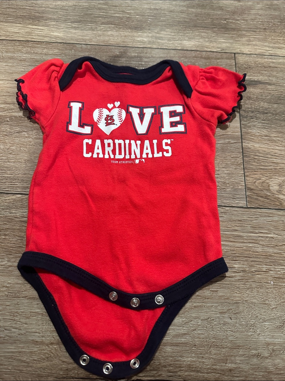 St.Louis Cardinals Baby Girl Love Bodysuit onesie|MLBGenuine Merchandise|3-6m